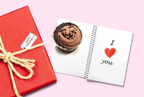 Tarjeta Día San Valentín Fondo Con Caja Regalo Regalo Rojo — Foto de Stock