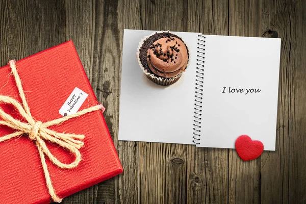 Tarjeta Día San Valentín Fondo Con Caja Regalo Regalo Rojo — Foto de Stock