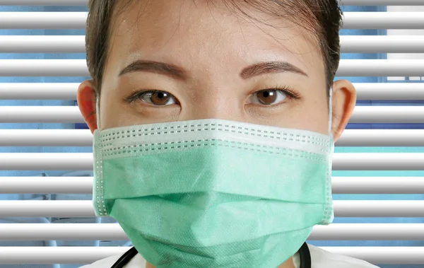 Close Retrato Jovem Atraente Confiante Asiático Coreano Médico Medicina Mulher — Fotografia de Stock
