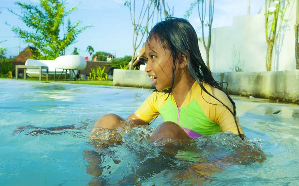 Retrato Estilo Vida Bela Criança Animada Feliz Bonito Maiô Menina — Fotografia de Stock