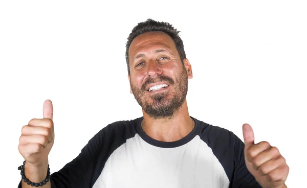 Feliz e positivo atraente 40 homem com olhos azuis e barba sorrindo feliz e alegre vestindo casual desportivo t-shirt isolado no fundo branco gesto legal — Fotografia de Stock