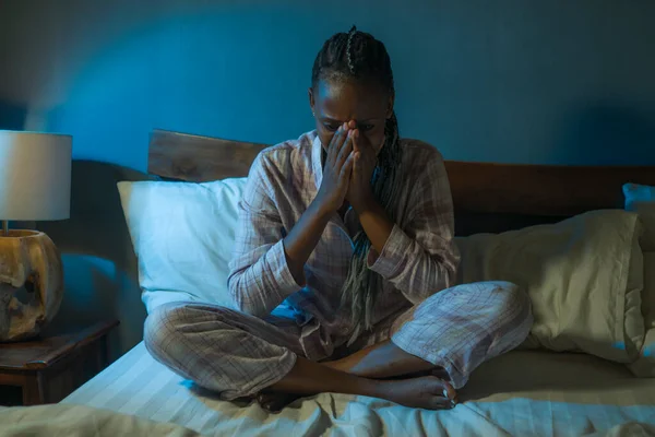 Young Sad Depressed Black Afro American Woman Bed Home Unhappy — Stock Photo, Image