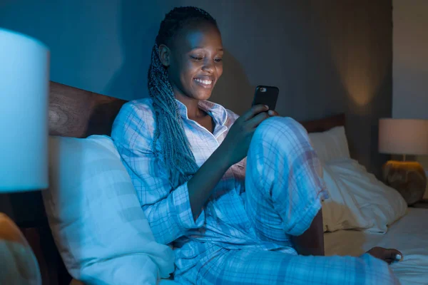 Happy African American Millennial Woman Social Media Addict Night Lifestyle — Stock Photo, Image