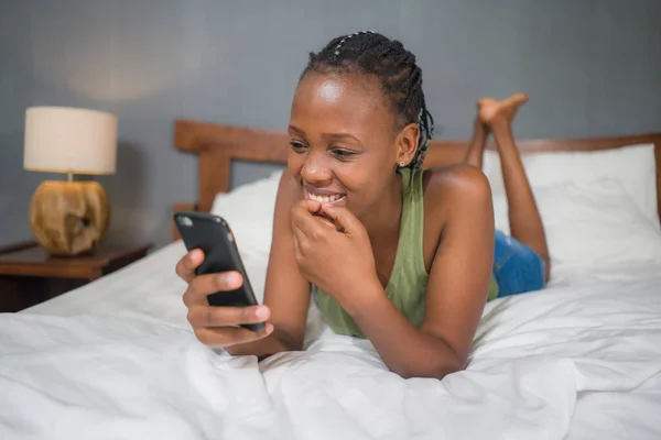 Lifestyle Home Portrait Young Happy Attractive Black African American Woman — Stock Photo, Image