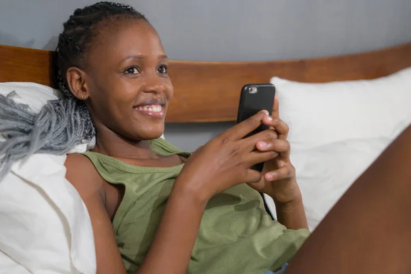 Lifestyle Home Portrait Young Happy Attractive Black Afro American Woman — Stock Photo, Image