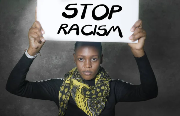Parar Racismo Ativista Negro Menina Protestando Contra Governo Jovem Indignado — Fotografia de Stock