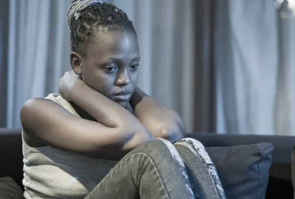 Giovane Donna Afro Americana Che Soffre Depressione Triste Depressa Ragazza — Foto Stock