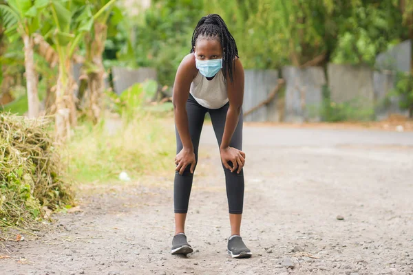 Runner Meisje Levensstijl Tijdens Post Quarantaine Nieuwe Normale Tijden Jong — Stockfoto