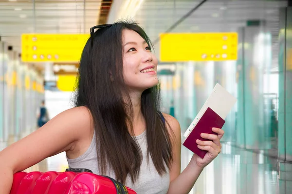 Young Beautiful Happy Asian Girl Traveling Excited Chinese Tourist Woman — Stock Photo, Image