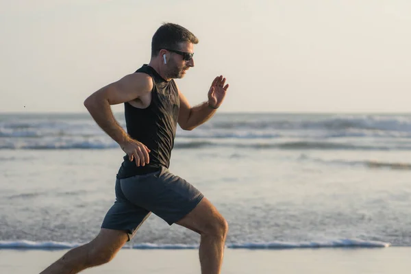 Jogging Sommarträning Ung Attraktiv Och Passform Löpare Man Utbildning Vackra — Stockfoto