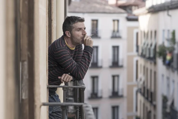 Estilo Vida Urbano Retrato Emocional Joven Apuesto Hombre Triste Deprimido — Foto de Stock