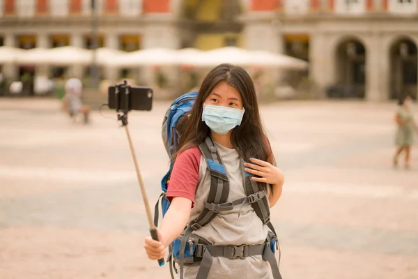 Нова Нормальна Подорож Європі Молода Щаслива Красива Азіатка Китайська Туристка — стокове фото
