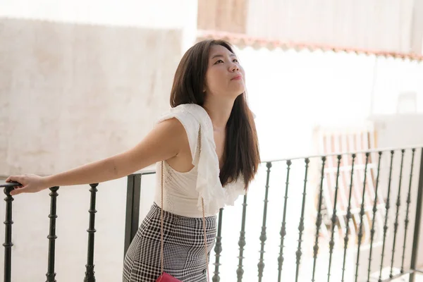 Retrato Estilo Vida Jovem Atraente Bonita Mulher Chinesa Asiática Livre — Fotografia de Stock