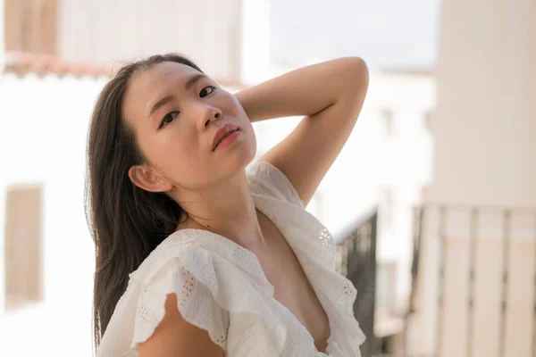 Retrato Estilo Vida Jovem Atraente Bonita Mulher Asiática Coreana Livre — Fotografia de Stock