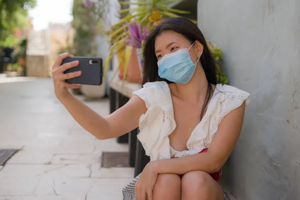 Normal Turism Och Resor Ung Glad Och Vacker Asiatisk Kinesisk — Stockfoto