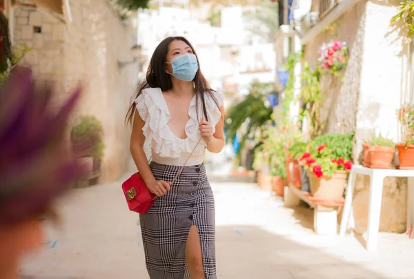 Normal Turism Och Resor Ung Glad Och Vacker Asiatisk Kinesisk — Stockfoto