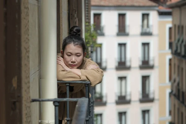 Dramático Retrato Joven Hermosa Triste Deprimida Mujer China Asiática Sintiéndose — Foto de Stock