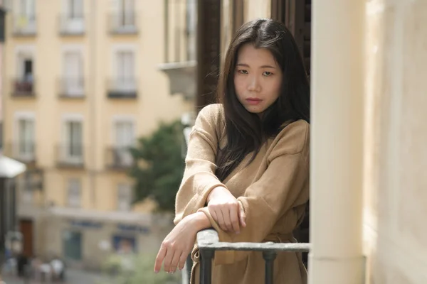 Dramático Retrato Joven Hermosa Mujer Coreana Triste Deprimida Asiática Sintiéndose — Foto de Stock