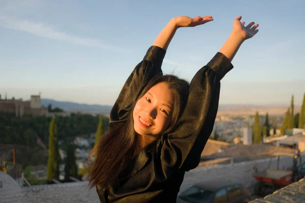 Estilo Vida Retrato Joven Hermosa Feliz Asiática Turista Japonesa Teniendo — Foto de Stock