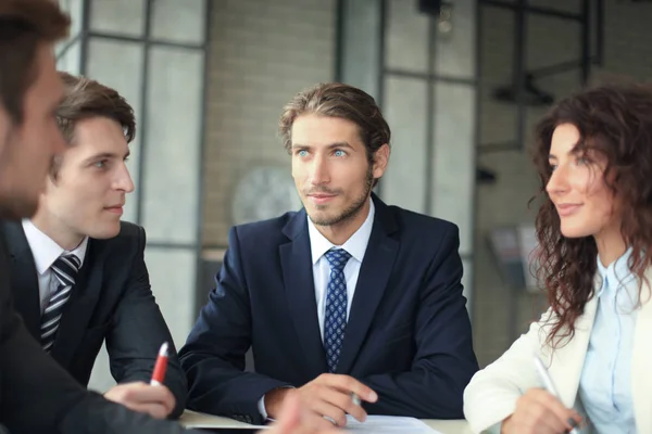 Business Team Bespreekt Samen Businessplannen Functie — Stockfoto