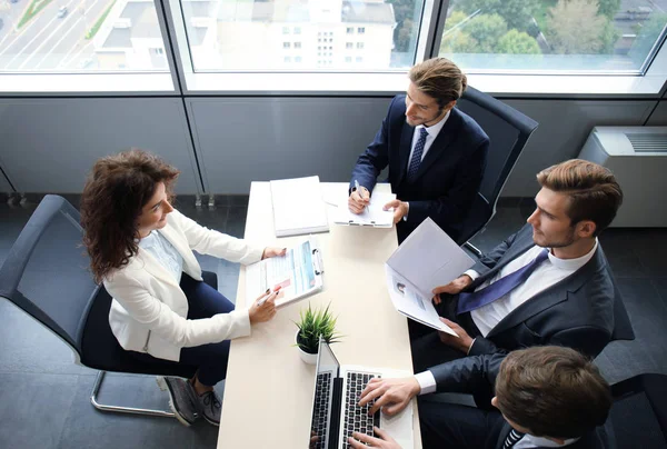 Entrevista Trabajo Con Empleador Mujer Negocios Escuchando Los Candidatos —  Fotos de Stock