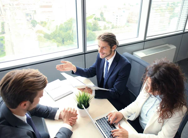 Entrevista Trabajo Con Empleador Empresario Escuchar Los Candidatos — Foto de Stock