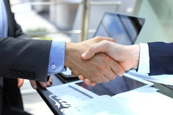 Business People Shaking Hands Finishing Meeting — Stock Photo, Image