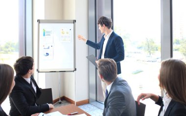 iş konferans sunumu flip-grafik takım eğitim ile 