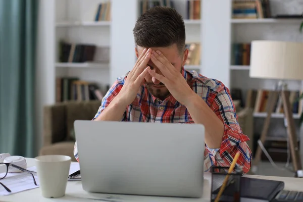 Unhappy Frustrated Young Male Holding Head Hands Sitting Laptop Desk — Stock Photo, Image