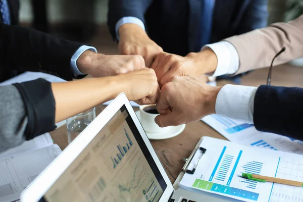 Gente Negocios Trabajo Equipo Apilar Mano Juntos Concepto —  Fotos de Stock