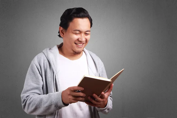 Joven Asiático Con Camisa Blanca Chaqueta Gris Leyendo Libro Expresión — Foto de Stock