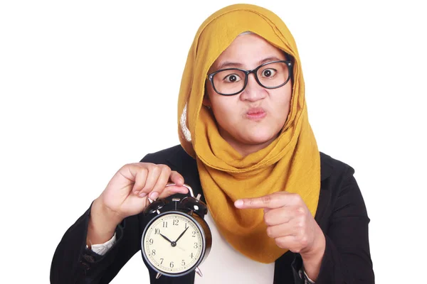 Jeune Femme Affaires Asiatique Portant Costume Hijab Pointant Vers Horloge — Photo