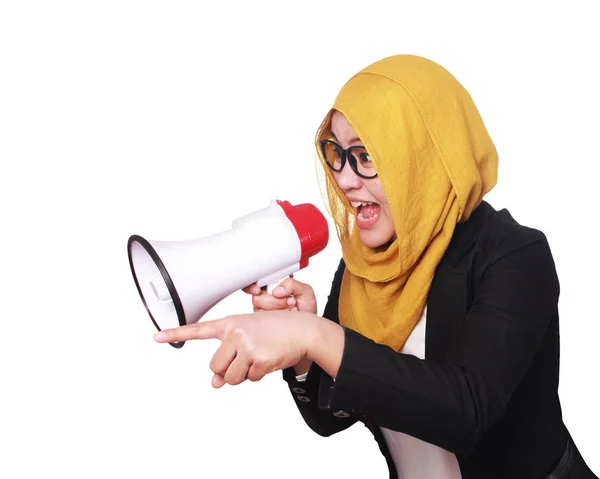 Fiatal Ázsiai Üzletasszony Visel Öltönyt Hidzsáb Sikítás Angry Kifejezést Elszigetelt — Stock Fotó