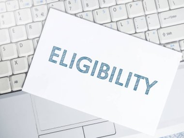 Uygunluk, motivasyon ilham verici iş tırnak, tipografi üstten görünüm kavramı harflerle kelimeler