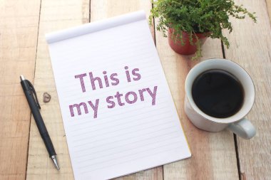 Bu benim hikayem, iş motivasyonum ilham verici alıntılar, kelime tipografisi en üstteki harf kavramı