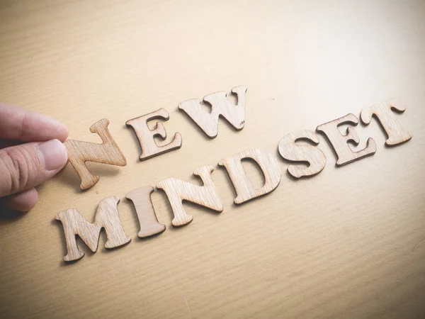 Nova Mentalidade Palavras Madeira Carta Auto Desenvolvimento Motivacional Tipografia Negócios — Fotografia de Stock