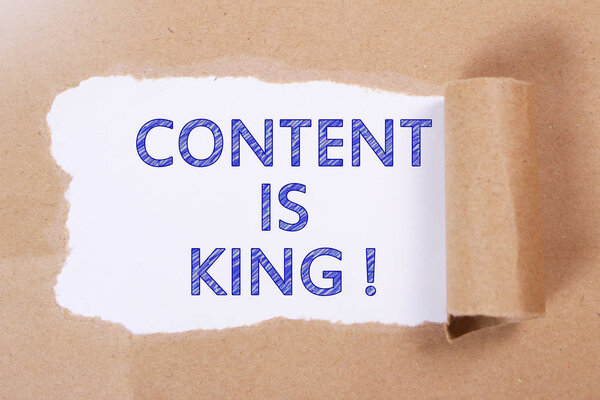 Содержание - Кинг, мотивация в социальных сетях, рациональные цитаты, типография слов.
