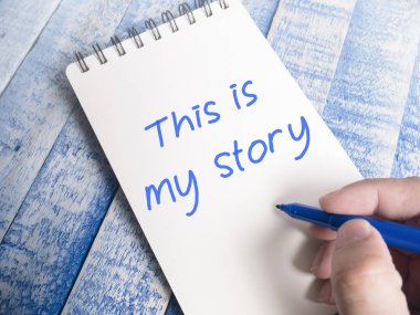 Bu benim hikayem, iş motivasyonum ilham verici alıntılar, kelime tipografisi en üstteki harf kavramı