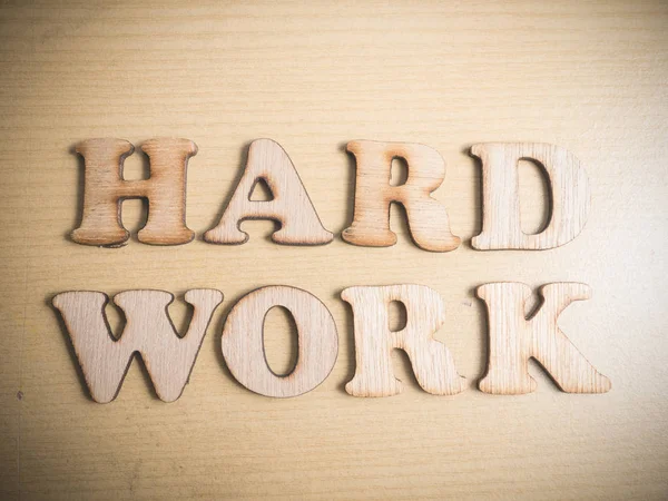 Hardwork のハード 事業意欲を心に強く訴える引用 木製言葉タイポグラフィ文字概念 — ストック写真