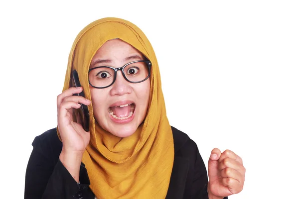Jovem Empresária Asiática Chocada Com Telefonema Feche Retrato Corpo Isolado — Fotografia de Stock