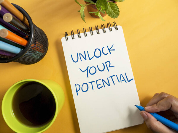 Разблокировать свой потенциал, мотивационные цитаты бизнеса вдохновляющие, слова типографики концепции