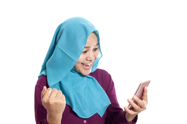 Portrait Young Asian Muslim Woman Get Good News Her Phone — Stok Foto