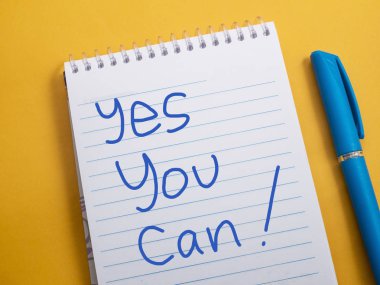 Evet yapabilirsin, iş motivasyonel ilham tırnak, kelime tipografi yazı kavramı