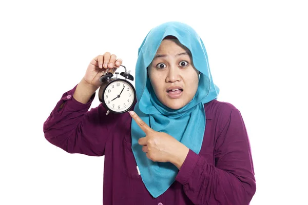Jeune Femme Affaires Asiatique Portant Costume Hijab Inquiet Par Temps — Photo