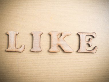 Ahşap mektupta, internet sosyal medya iş tipografi tırnak kavramı gibi kelime 