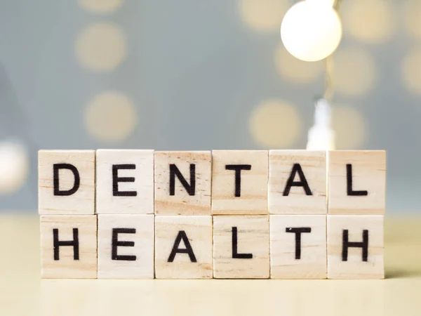 Medizin Und Gesundheitswesen Wörter Schreiben Typografie Schriftzug Konzept Zahngesundheit — Stockfoto
