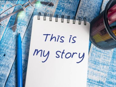 Bu benim hikayem, iş motivasyonum ilham verici alıntılar, kelime tipografisi en üstteki harf kavramı