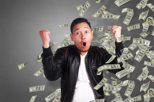 Porträt Eines Glücklichen Erfolgreichen Jungen Asiatischen Milliardärs Der Glücklich Geldregen — Stockfoto