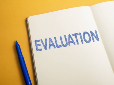 Değerlendirme, İnceleme tırnak, izleme iş denetim tipografi yazı kavramı kelime