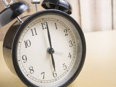 Çalar saat, saat kavramı, son tarih aciliyet kavramı görüntüyü kapat